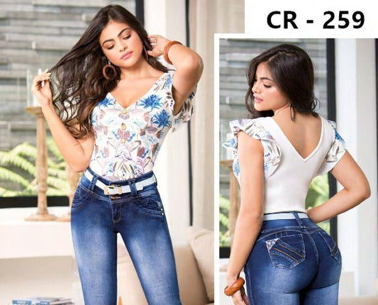 Ref. 070 -CR-259 Hermosa Blusa Colombiana de Manga corta con Diseño Exclusivo.